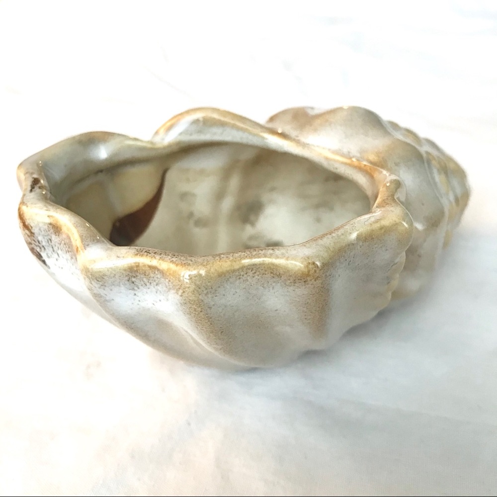 Ceramic Sea Shell Catch-All Dish 🐚 - Picture 5 of 8